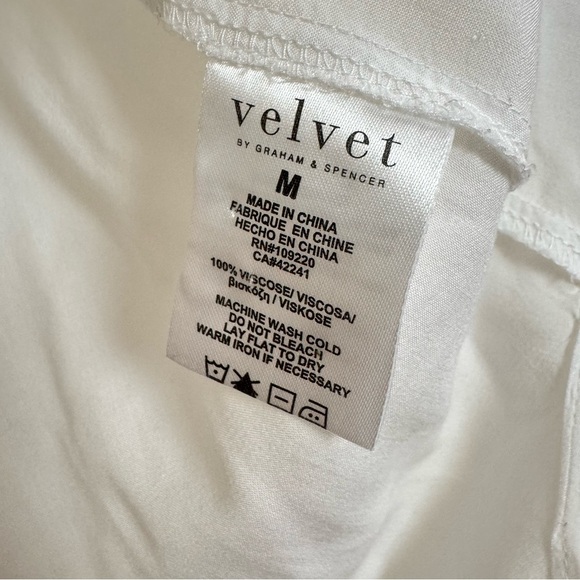 Velvet by Graham & Spencer Carrie Rayon Challis Blouse Top - Picture 4 of 5